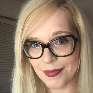 Meet your Posher, Angie